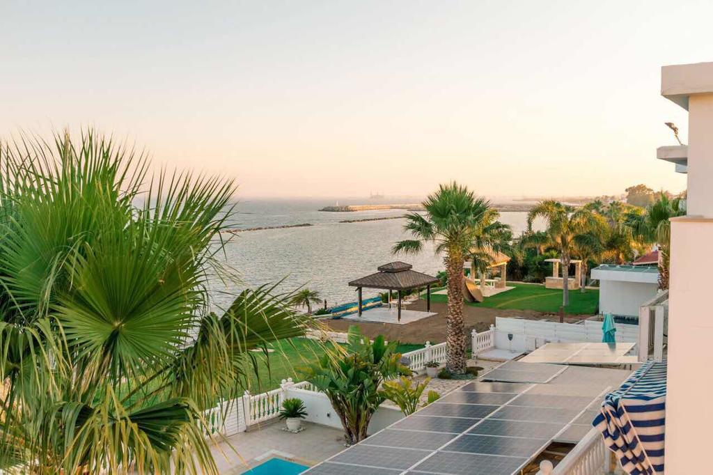 Zygi Beachfront Villa Bagian luar foto